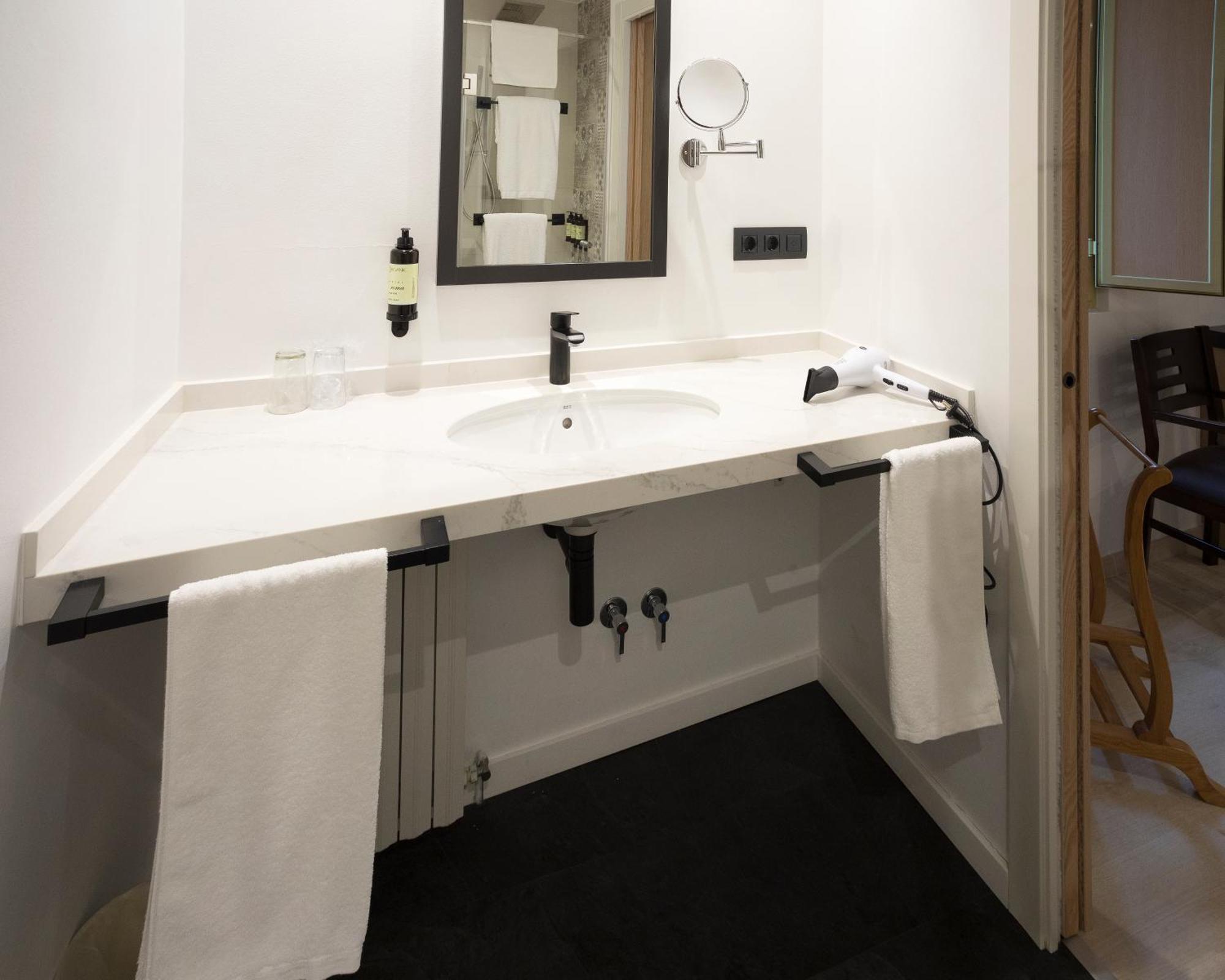 Hotel Roma Sarria Ngoại thất bức ảnh