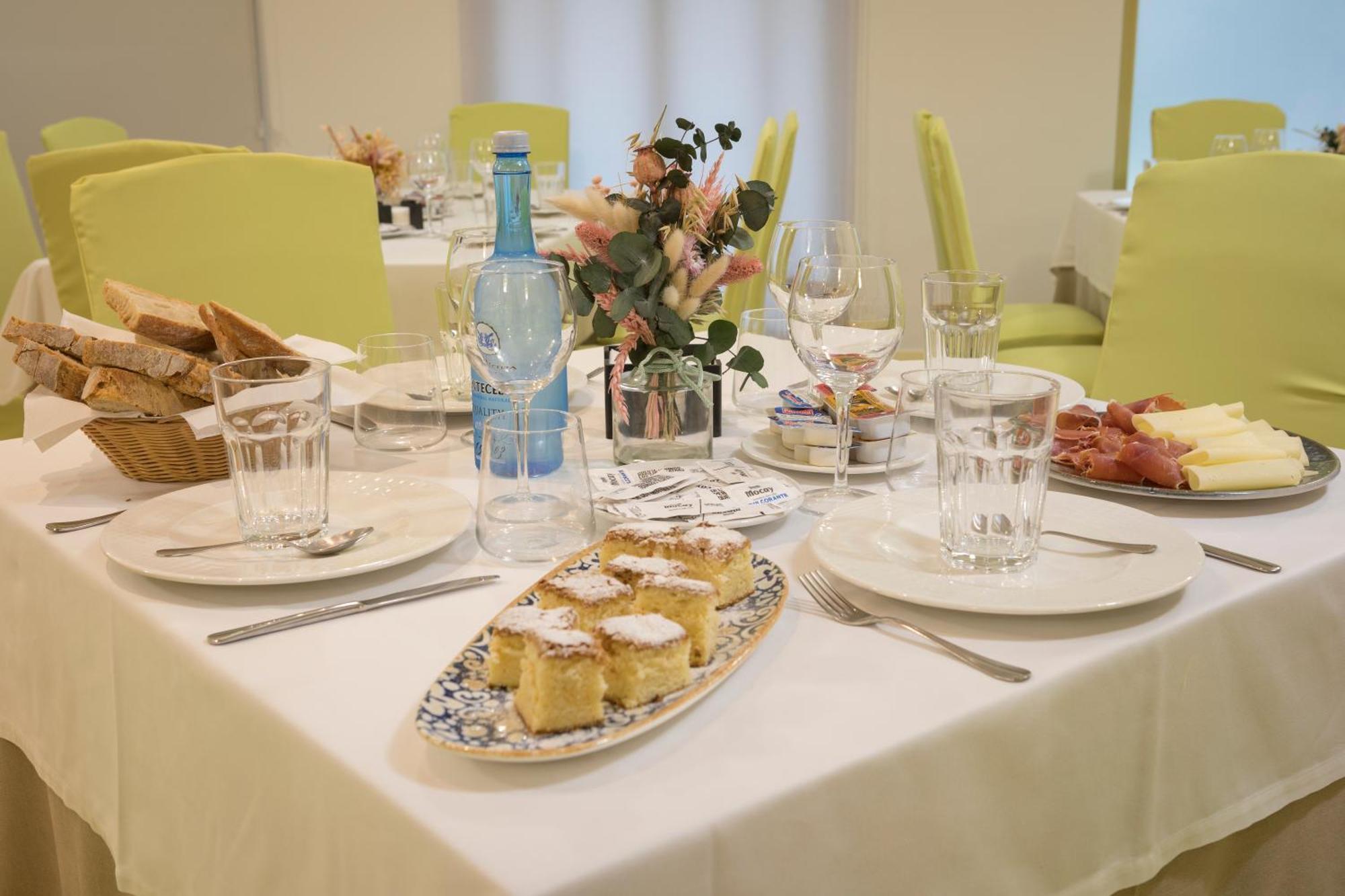 Hotel Roma Sarria Ngoại thất bức ảnh